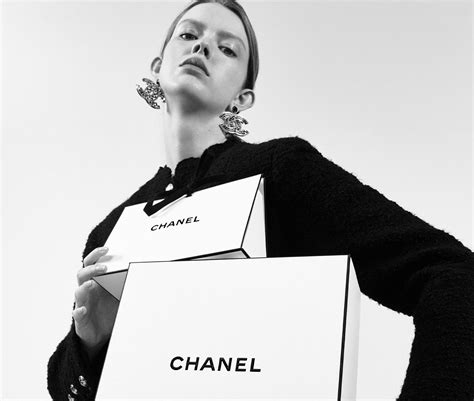 chanel customer service number uk.